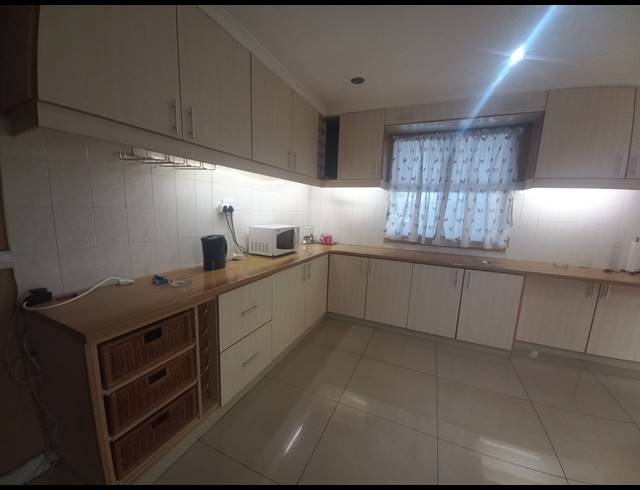 4 BEDROOM HOUSE FOR SALE IN PORTLANDS